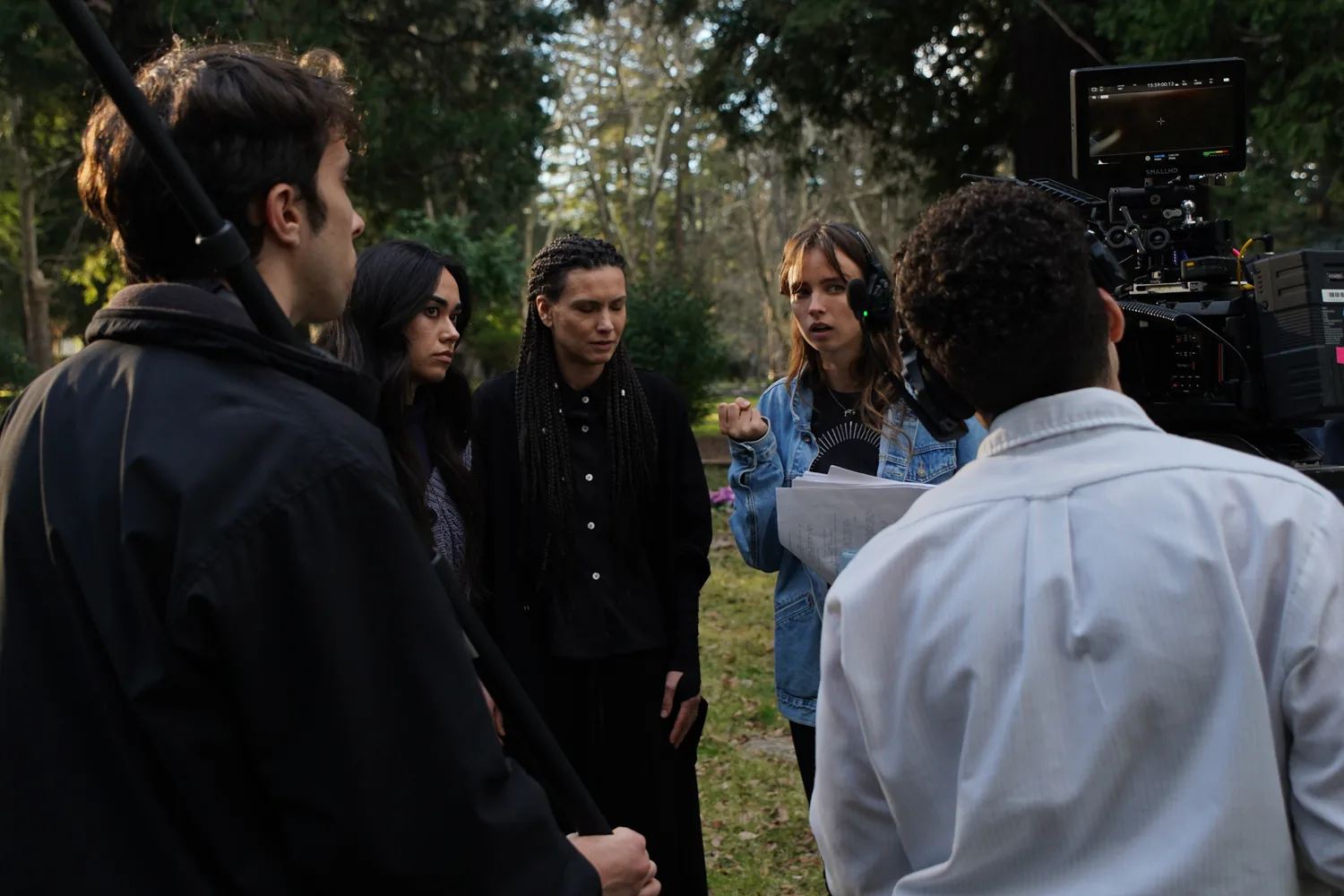 Albedo behind the scenes — giving a note to the cast